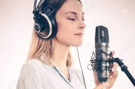Narro con voz femenina cualquier proyecto que necesites (micrófono profesional)