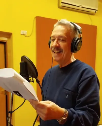 Actor de voz. 