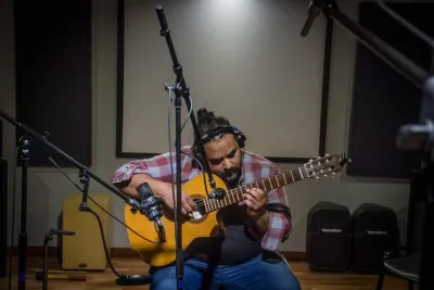 Grabo las guitarras para tu disco de Folclore o tango.